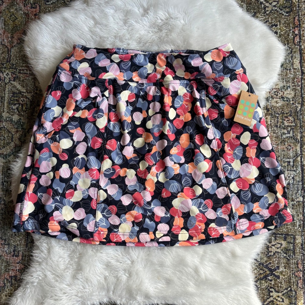 Title Nine Majestic Skort Cocoa Bean Print Size Small NWT 100186